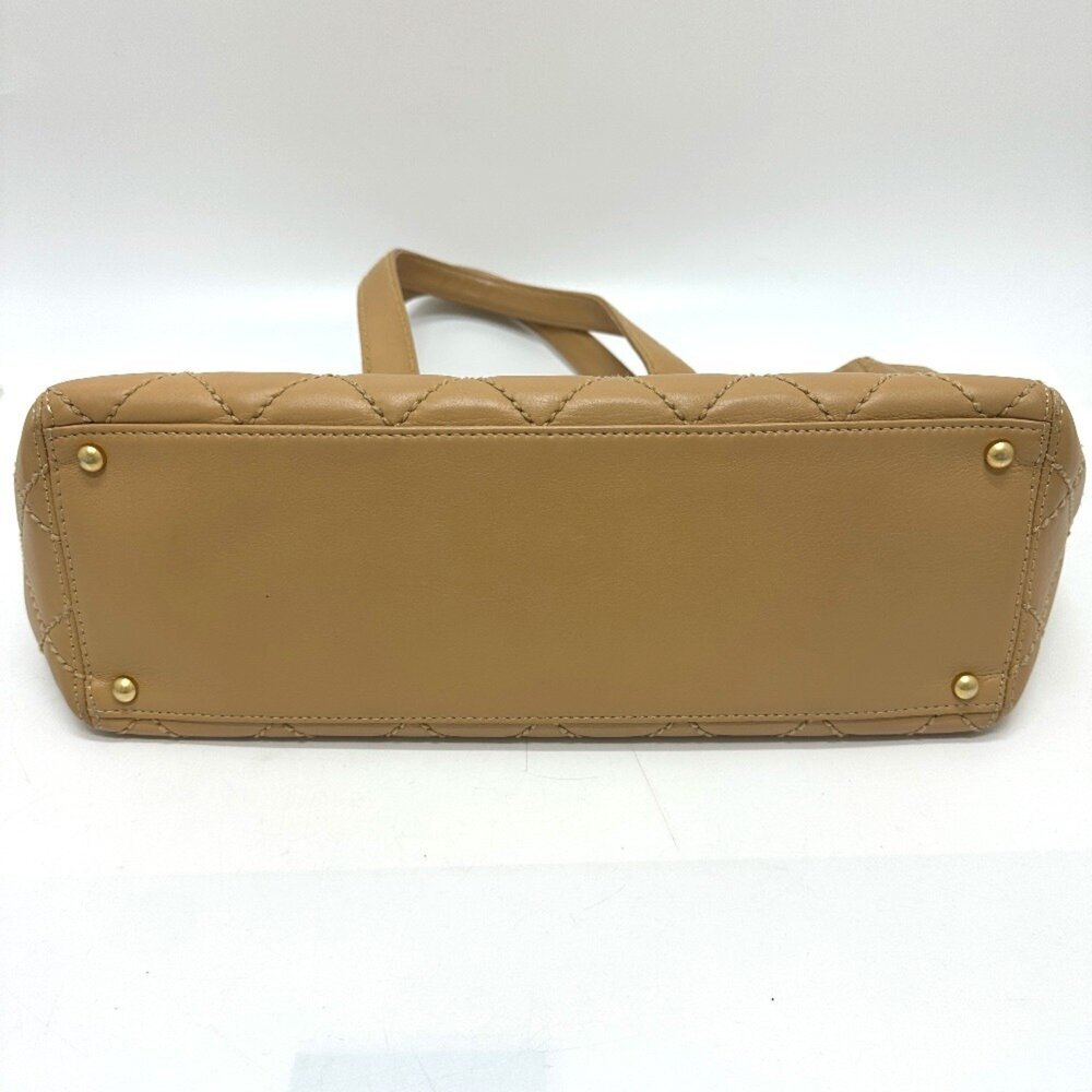 CHANEL Cream Tote Bag - Picture 3 of 15